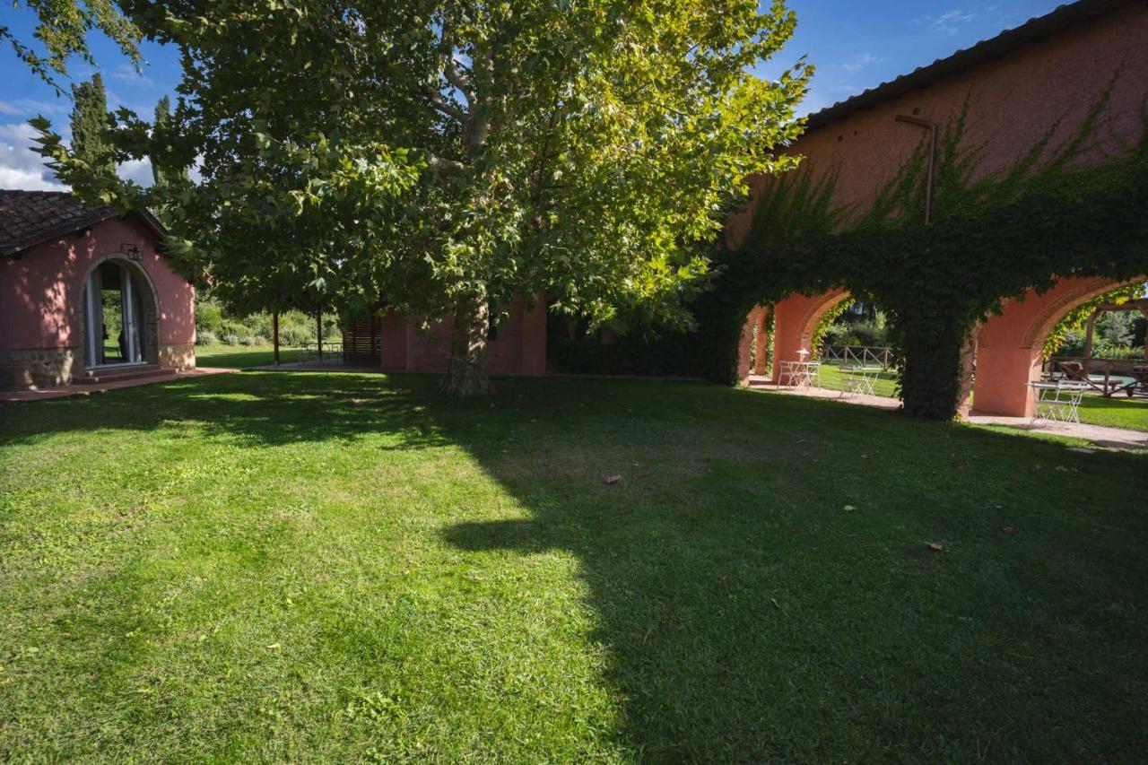 Le Versegge Resort Braccagni Екстер'єр фото