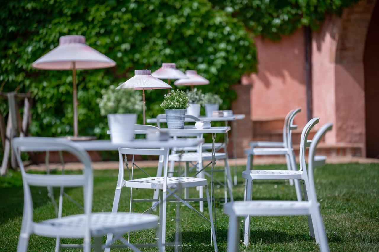 Le Versegge Resort Braccagni Екстер'єр фото