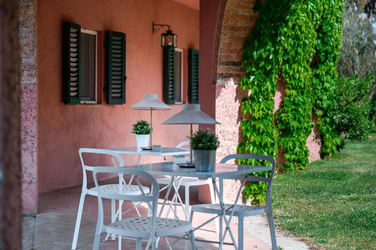 Le Versegge Resort Braccagni Екстер'єр фото