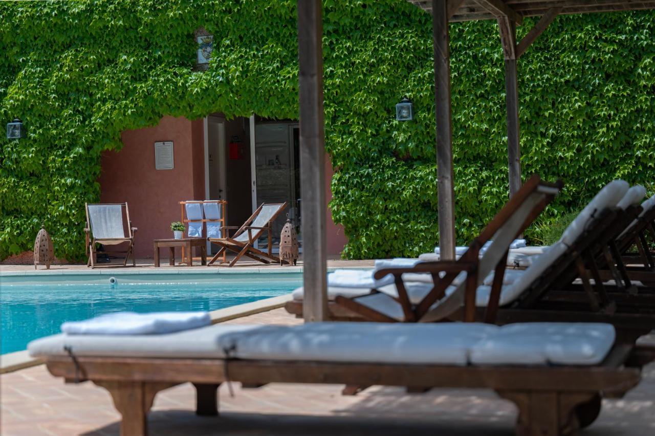 Le Versegge Resort Braccagni Екстер'єр фото